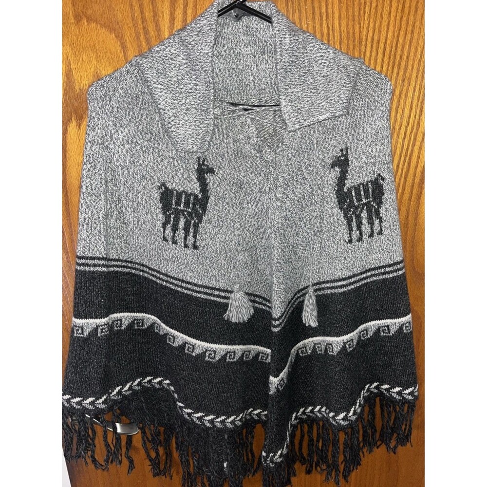 Alpaca  Blend Womens Pull Over  Poncho Gray Black Peru  Fringe One